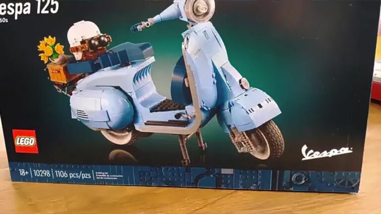 La Vespa devient des briques : voici le modèle Lego
