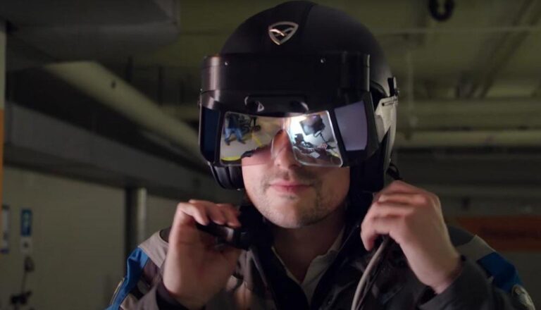 De Suisse le casque "intelligent" qui vous dit comment conduire