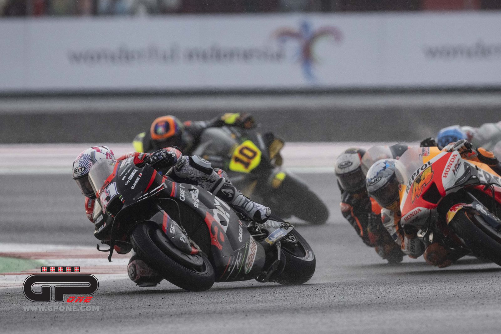 MotoGP, A. Espargarò : “Aleix Marquez m’a frappé, j’ai recommencé depuis la fin du groupe”