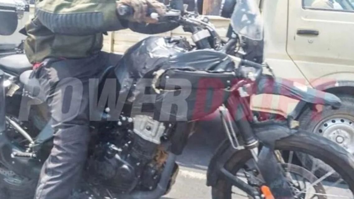 Royal Enfield Himalayan 450 : pris lors des essais