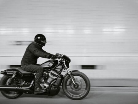 Harley-Davidson Nightster : le "petit" Sportster avec le Revolution Max 975T