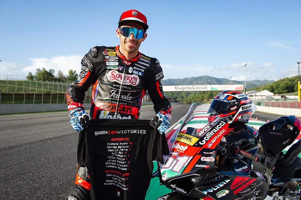 Superbike, Barni fête ses 100 victoires, Michele Pirro vers le neuvième titre
