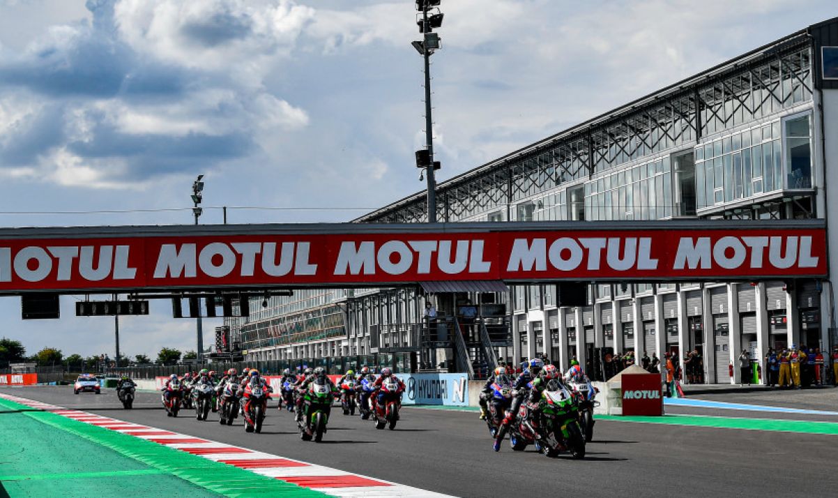 Superbike, de aanval op Bautista herstart vanaf Magny-Cours: Sky Sport en TV8 dienstregelingen