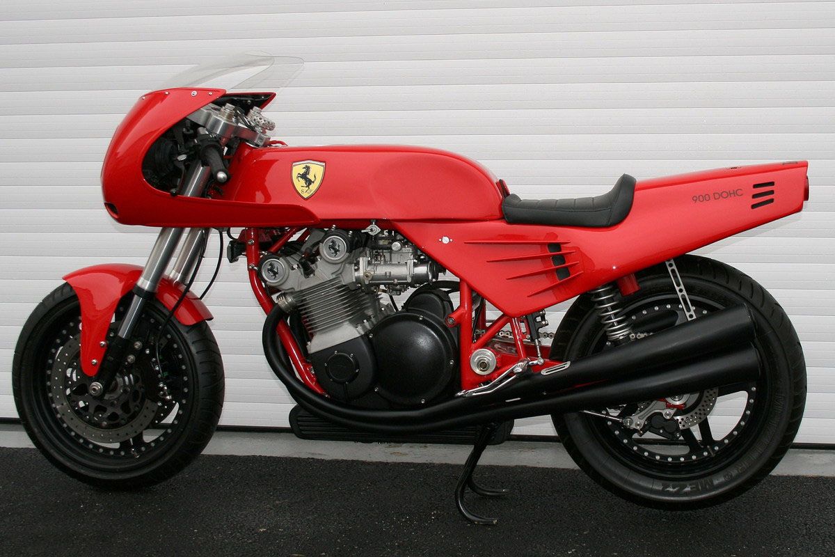 Enzo Ferrari, kärleken till motorcyklar och den speciella 900 som designades på 90-talet