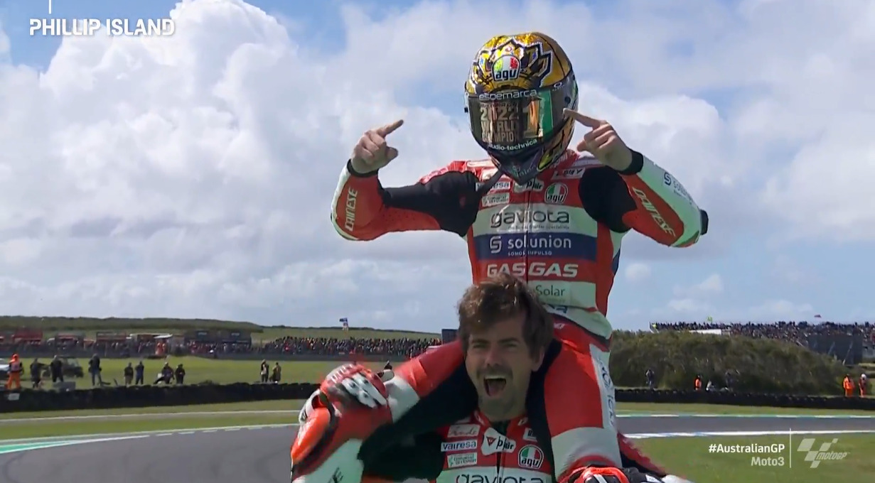 Chef-d’œuvre d’Izan Guevara, champion Moto3 avec victoire à Phillip Island !
