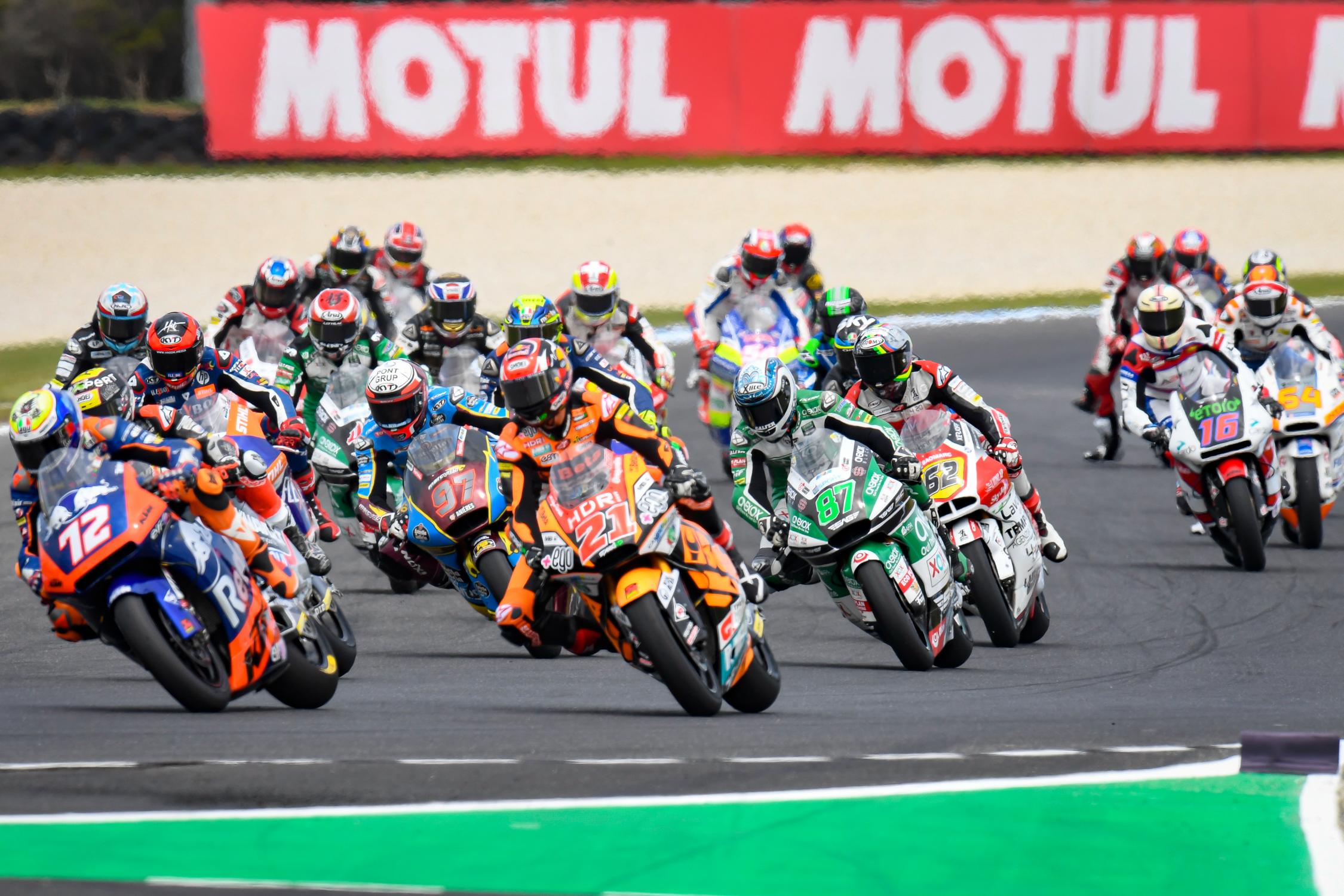Phillip Island envoûté par les Italiens du petit, jamais gagnant en Moto2