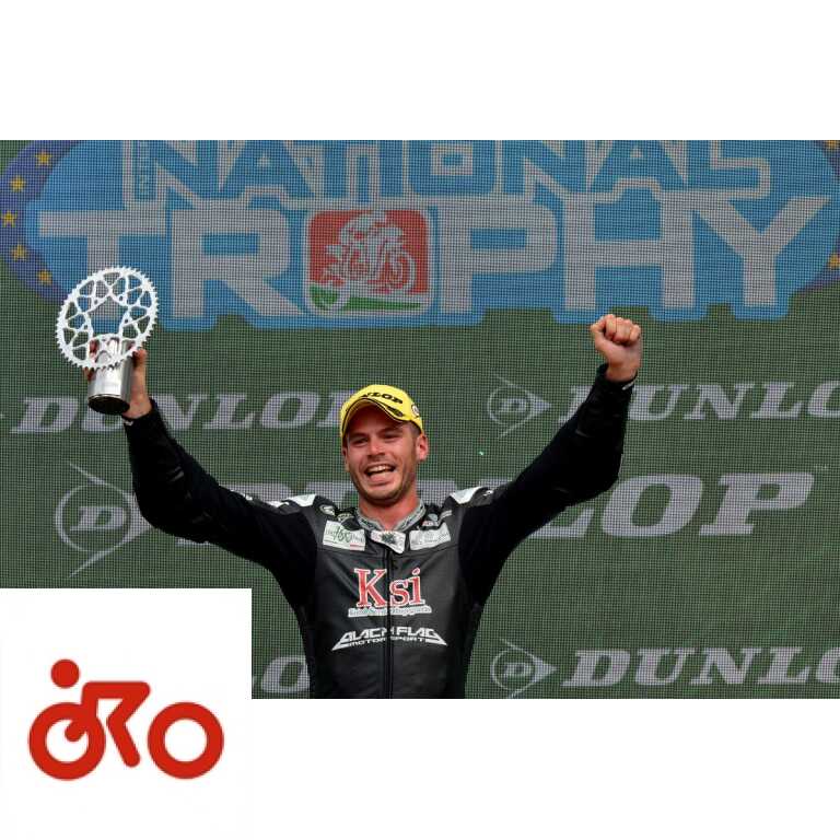 Roberto Farinelli, National Trophy