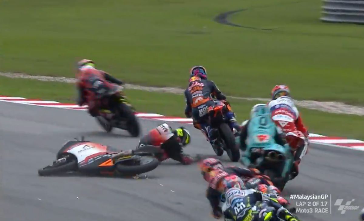 Stefano Nepa, accident palpitant en Moto3 à Sepang : voici comment il va
