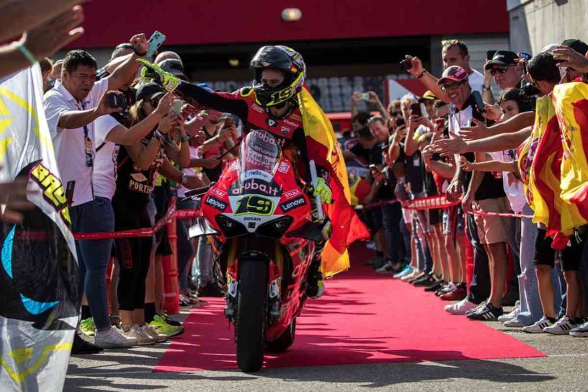 Superbike, Alvaro Bautista : “Beaucoup gagnent en MotoGP, il n’y a que moi ici”