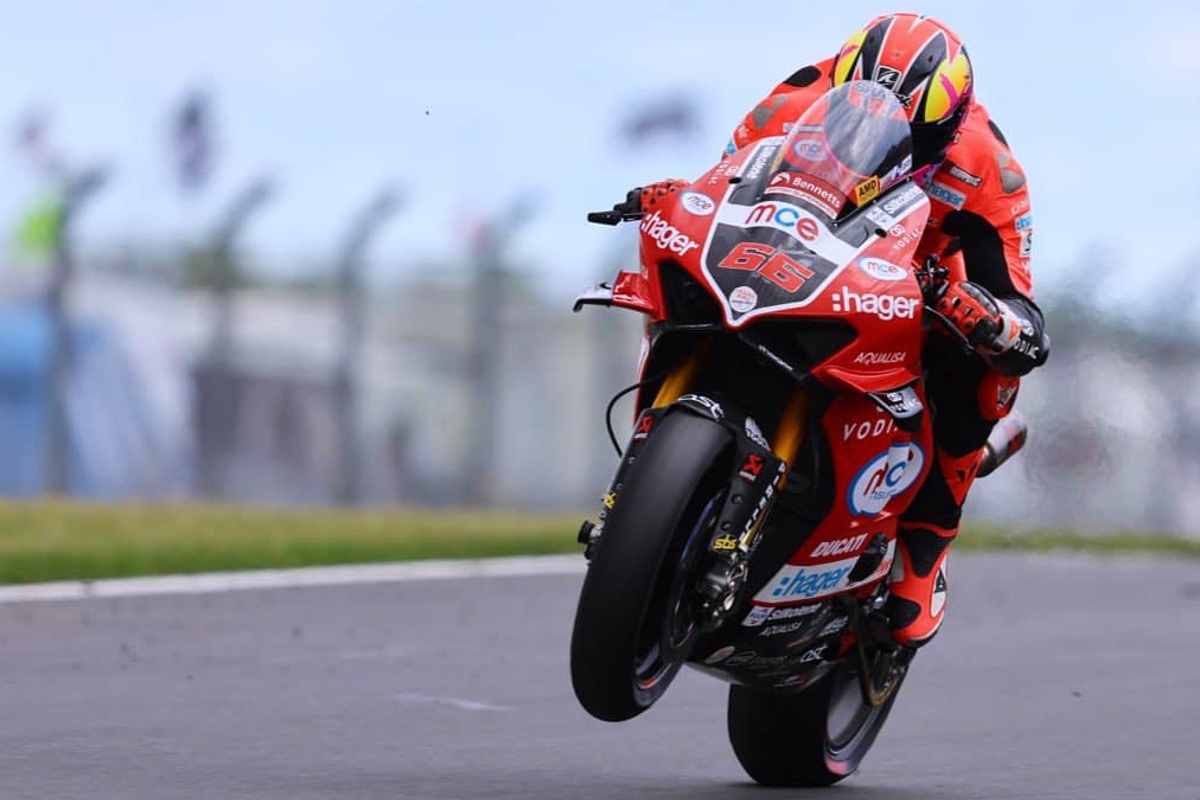 ファイナル トム サイクス: ヴィンス ネル ブリティッシュ スーパーバイクとドニントン