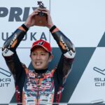 Eterno Ryuichi Kiyonari: commosso sale sul podio a Suzuka