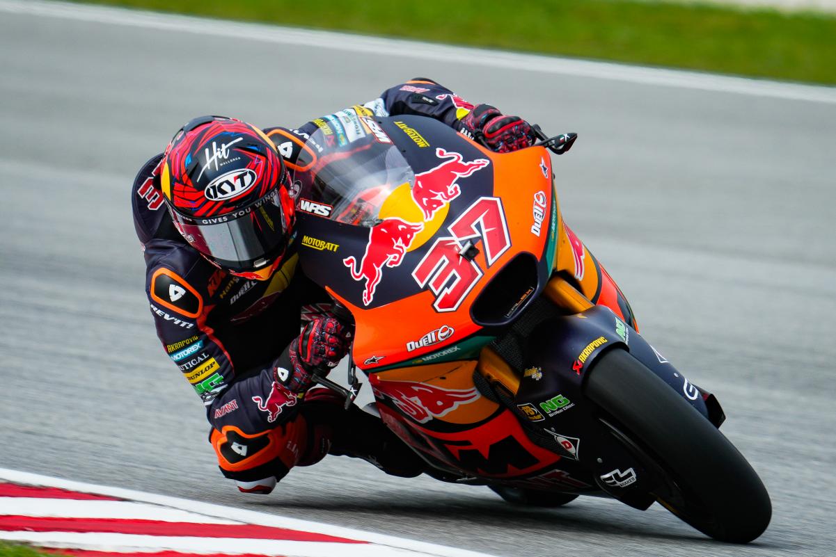Moto2 Valencia, Essais 1 : Premier saut du leader Fernandez, Ogura 7e