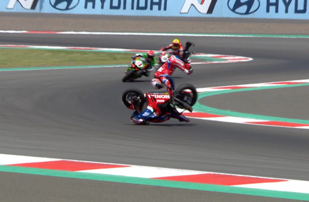 Superbike Indonesia, Essai 2 : Iker Lecuona aux commandes, Alvarito aux commandes
