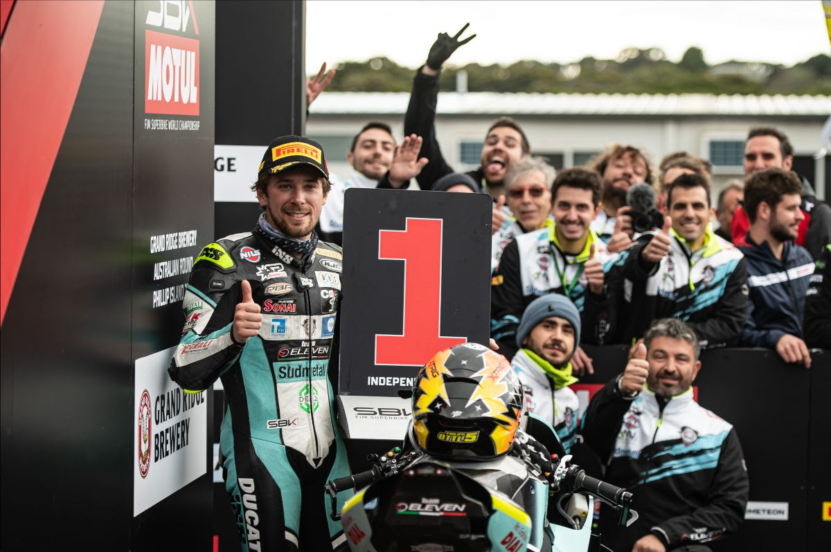 Superbike: Philipp Oettl i Go Eleven, finał z uśmiechem „Zasłużyliśmy na to”
