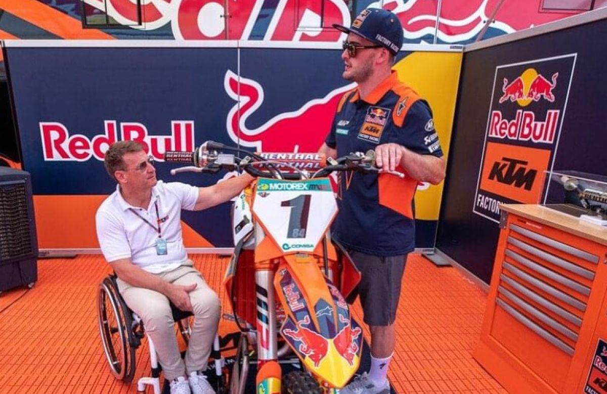 MXGP Jeffrey Herlings se remet de l’attaque de Tim Gajser