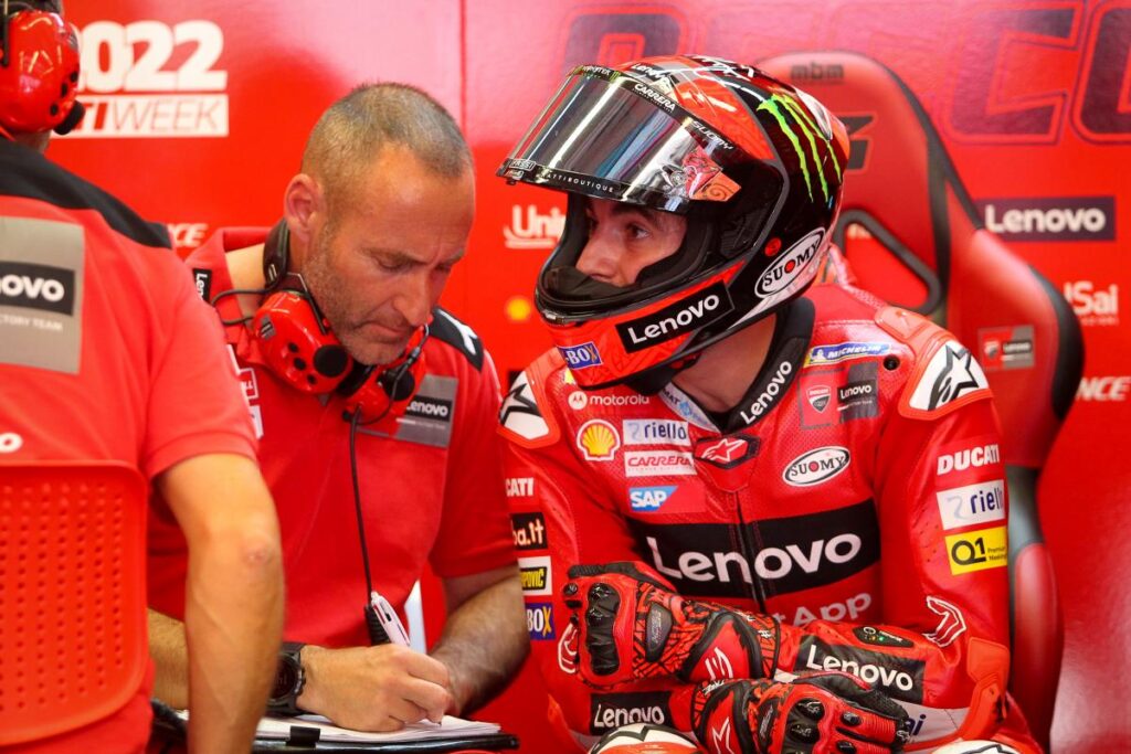 MotoGP, l’Italie évince le Japon : la communication des données avant le budget MotoGP, Pecco Bagnaia nel box Ducati