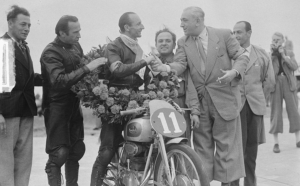 Nello Pagani, pilote et gentleman premier champion du monde italien Nello Pagani, primo Motomondiale