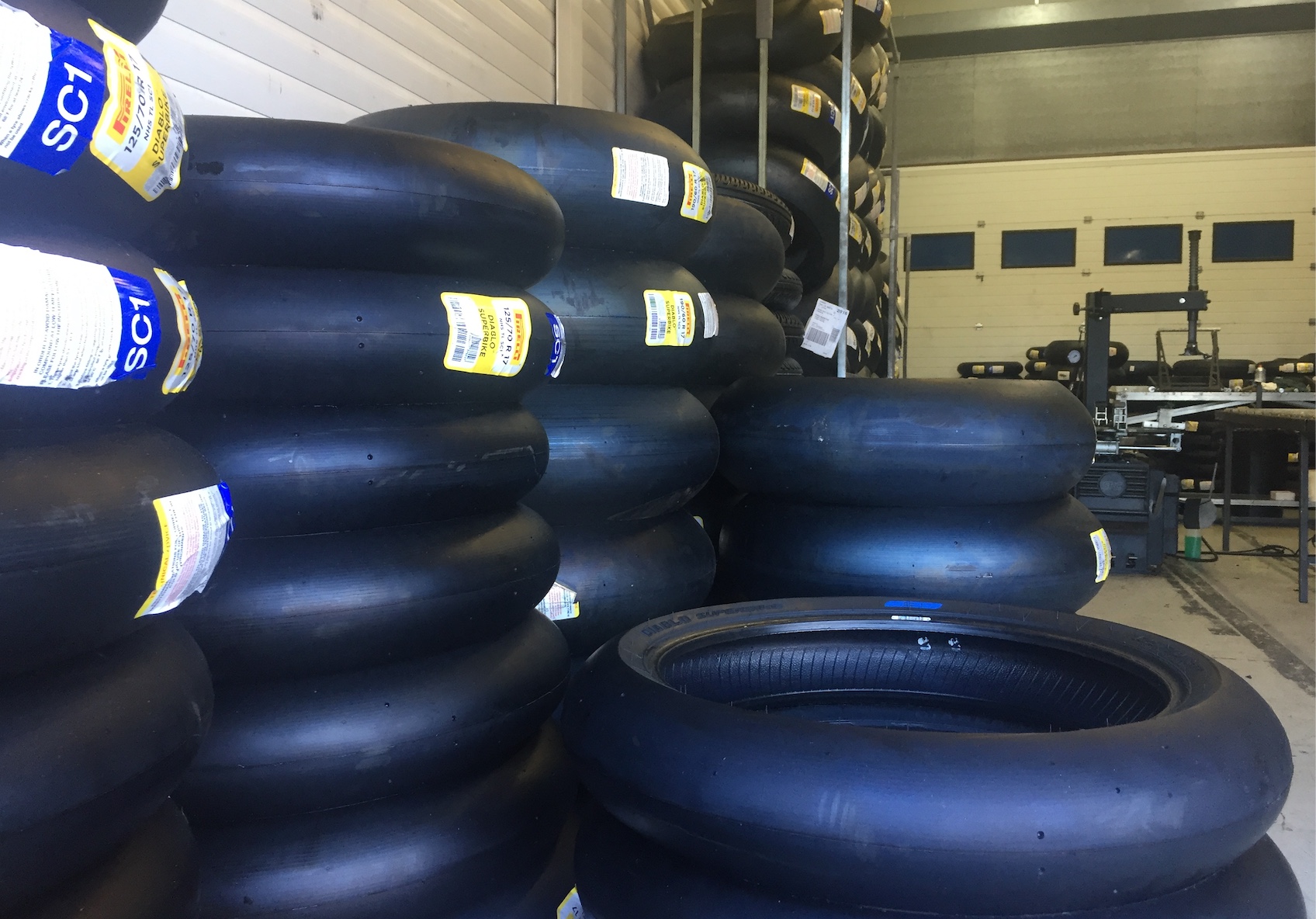 Superbike, Pirelli travaille pour les faire aller de plus en plus vite