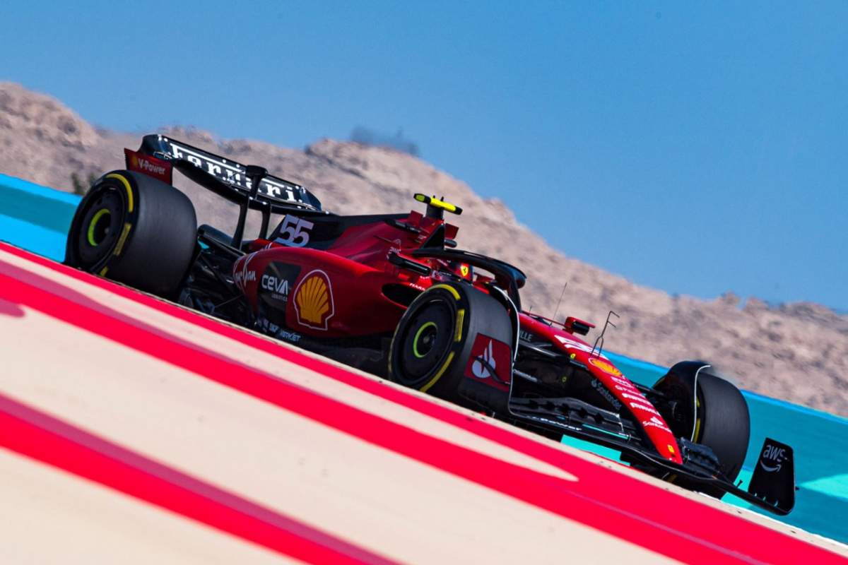 Test F1 Bahreïn, chronos et classements en milieu de journée 2 : Sainz leader