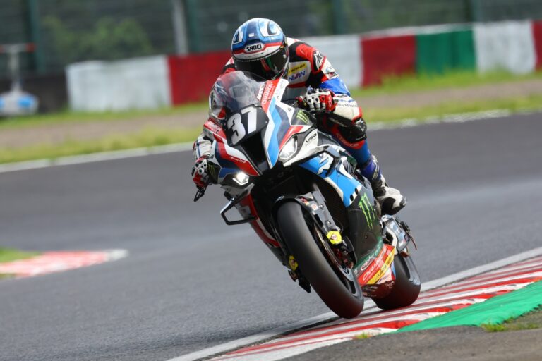 BMW Motorrad: 2023 l'anno per l'assalto al mondiale FIM EWC