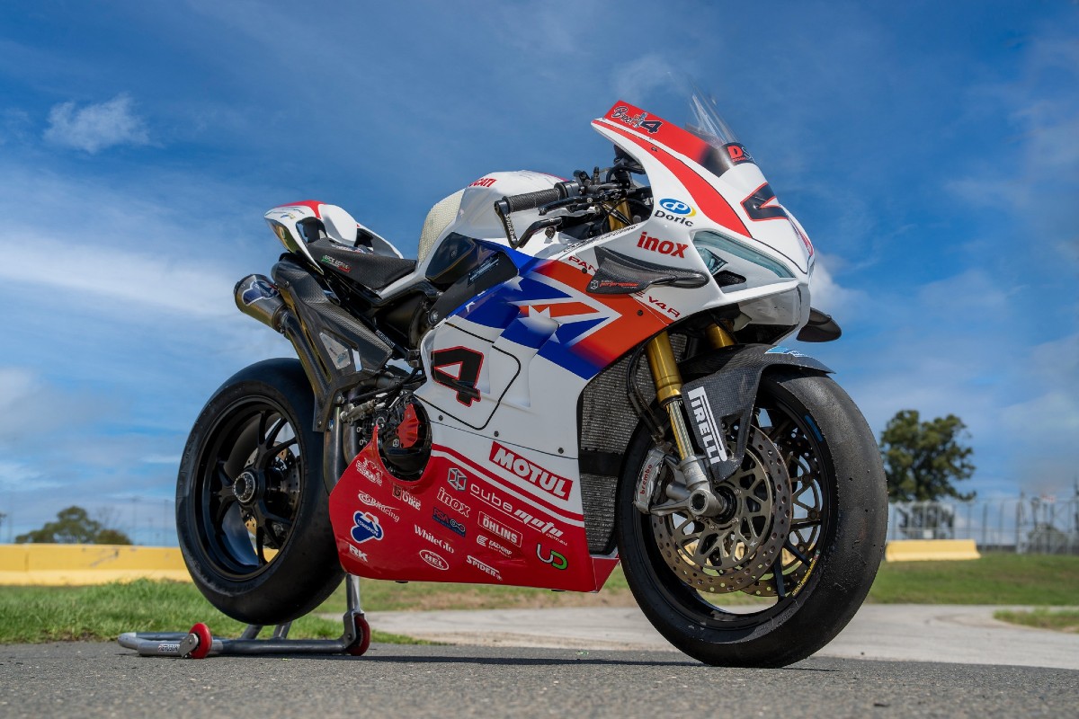 Zespół Troya Baylissa będzie ścigał się w ASBK w barwach Portimao 2008!