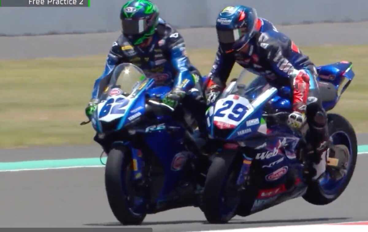 Supersport Indonesia Practice 2: Bulega à toute vitesse, contact Manzi-Spinelli