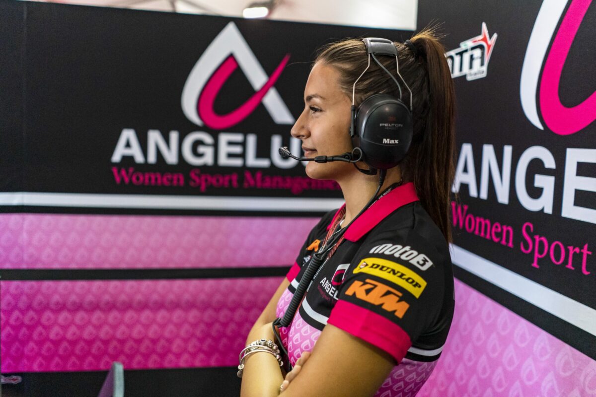 Aurora Angelucci seule femme team manager en Moto3 “Traçons la route”