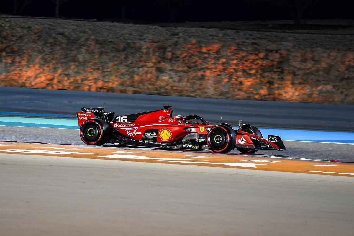 F1, Ferrari toujours en retrait à Bahreïn : Leclerc et Sainz prêchent le calme