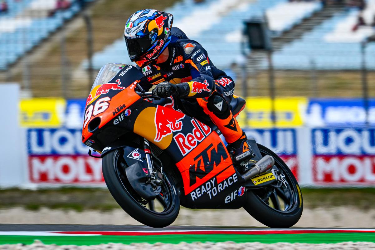 Moto3 Portimao : premier triomphe pour Holgado et Tech3, podium historique de Moreira