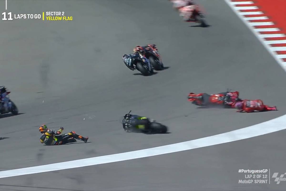 MotoGP Portimao, Marini renverse Bastianini : omoplate cassée