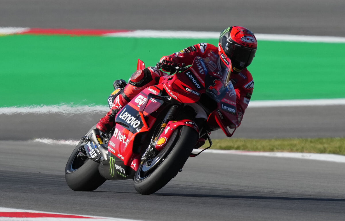 MotoGP Portimao : Pecco Bagnaia ne se bat pas, un podium entièrement italien