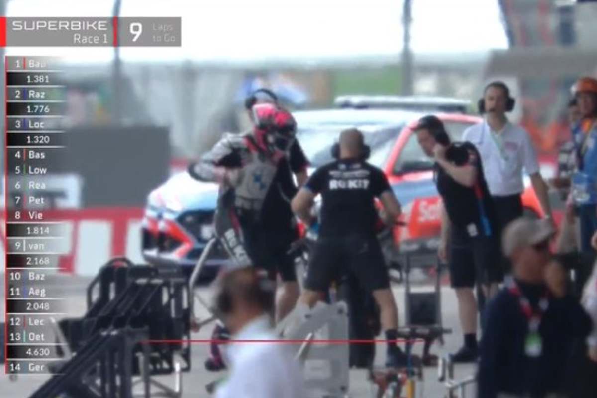 SBK, Redding nổi cơn thịnh nộ ở Indonesia: đấm BMW sau khi giải nghệ – Video