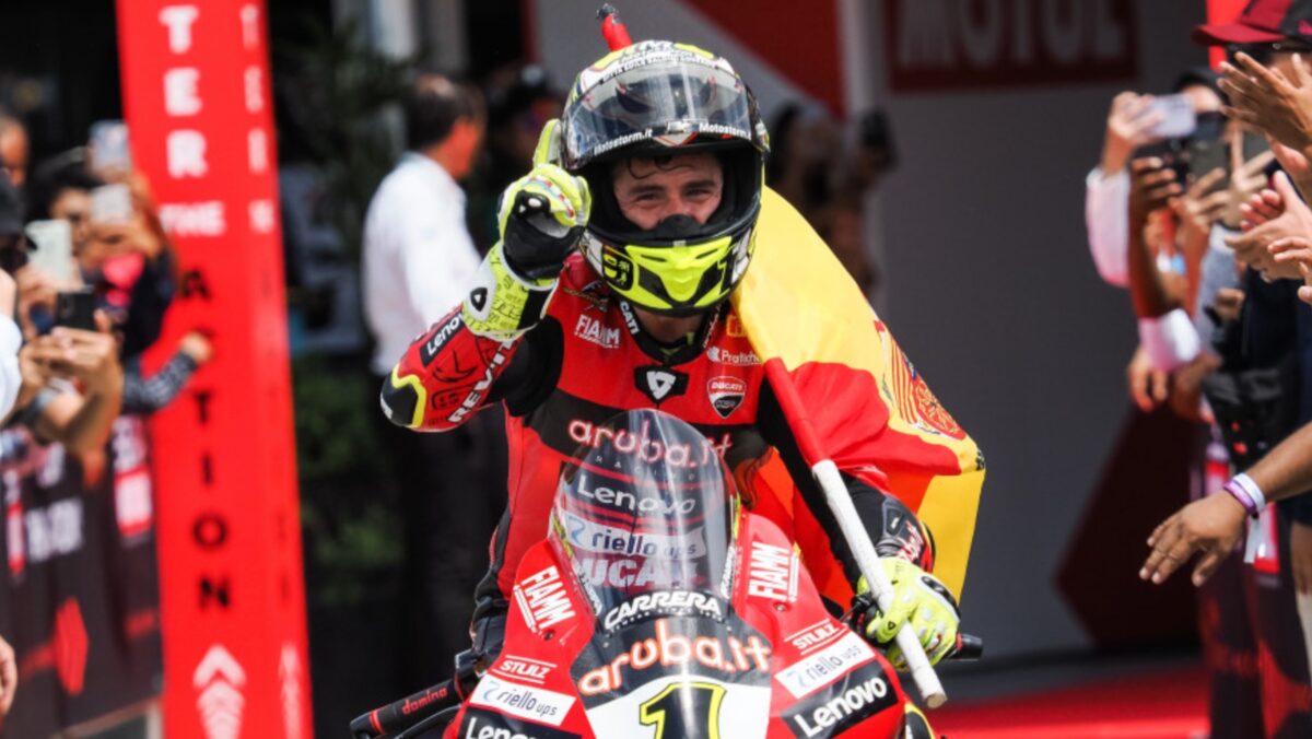 Superbike, klasyfikacja Mistrzostw Świata: Bautista i Ducati startują