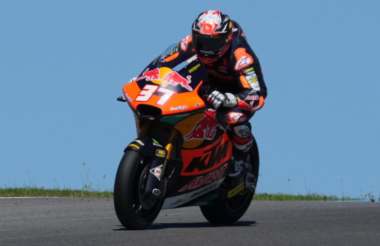 acosta-moto2-day3-portimao