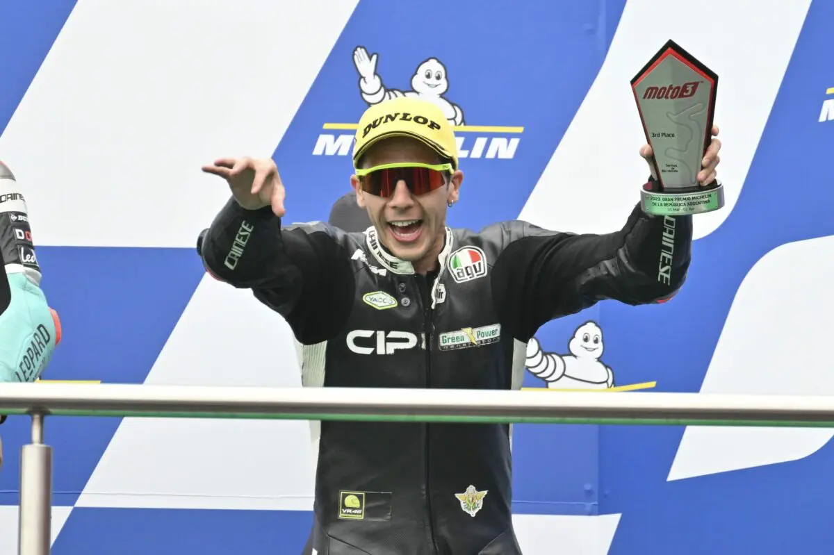 Moto3, Andrea Migno rugit du podium : “Je suis revenu !”