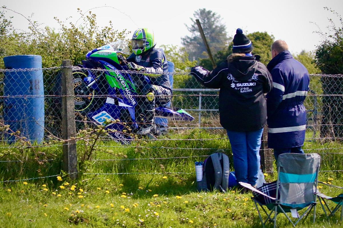 Races en publiek voor de Cookstown 100: de terugkeer van wegracen