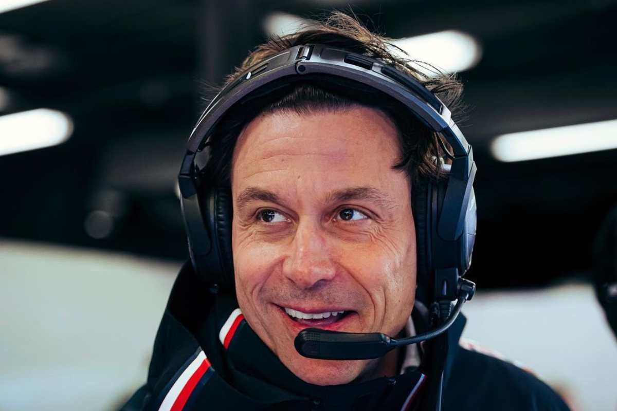 Mercedes, le renouvellement d’Hamilton et le non de Verstappen : Wolff raconte tout