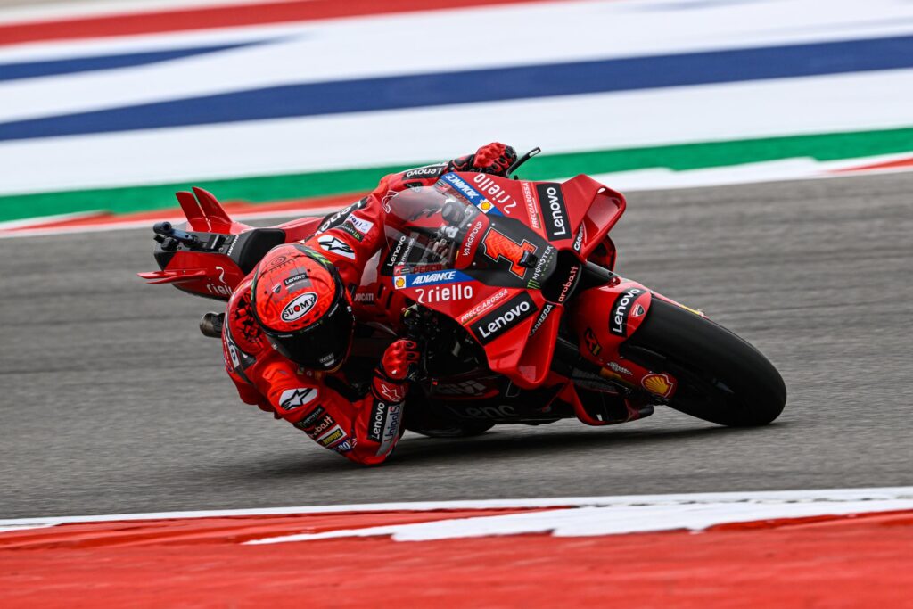 MotoGP 奥斯汀:Bagnaia Sprint 单人,超级 Rins 第二 MotoGP Austin: Bagnaia Sprint solo, super Rins 2:a