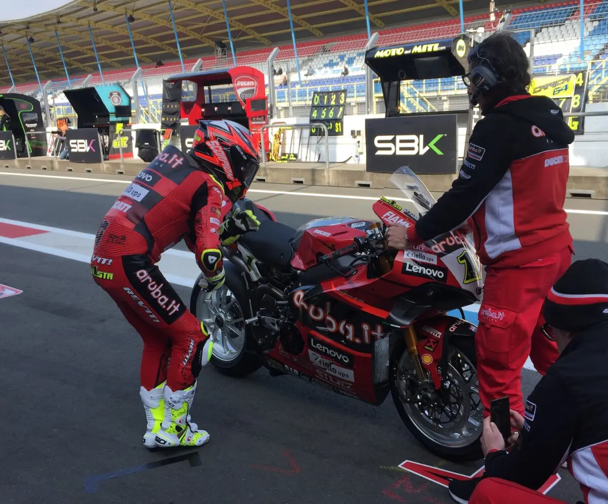 Superbike Assen Practice 1 : Bautista démarre vite, Rea change-t-il de rythme ?