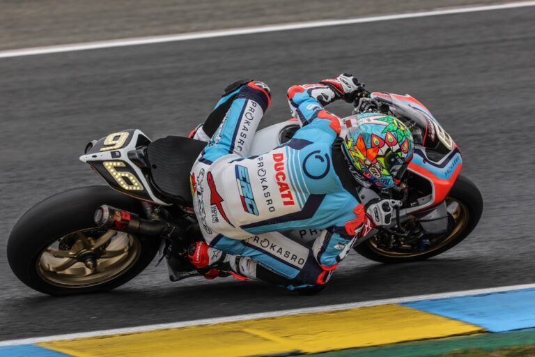 Colpi di scena alla 24h Motos Le Mans: Yamaha e Ducati inseguono