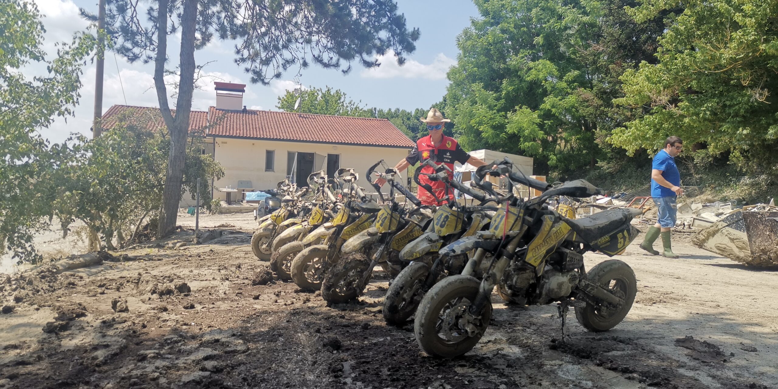 En lördag i Galliano Park tillsammans med volontärerna “We will restart full throttle”
