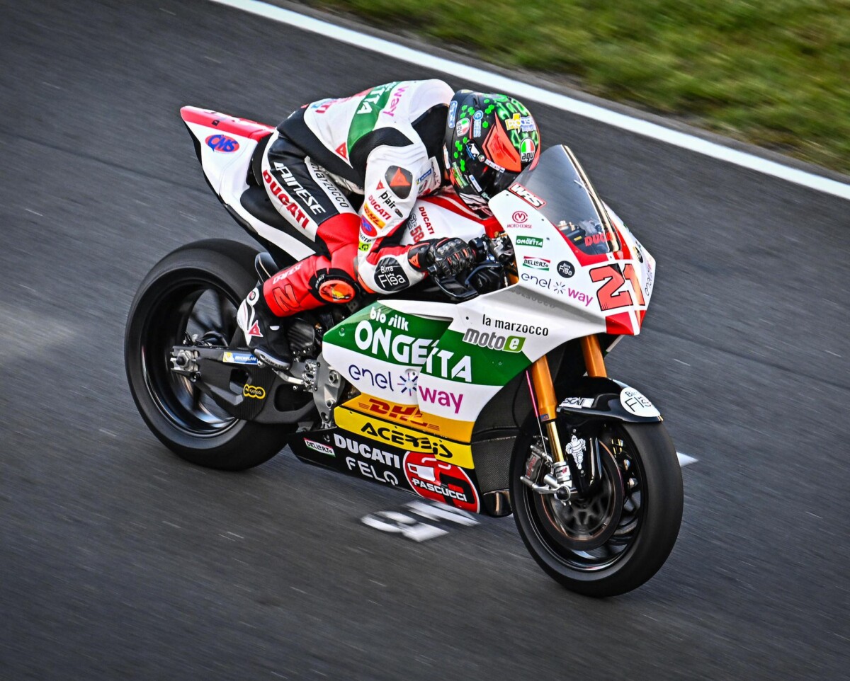 MotoE, Kevin Zannoni : “Je manque d’explosivité dans les premiers tours”