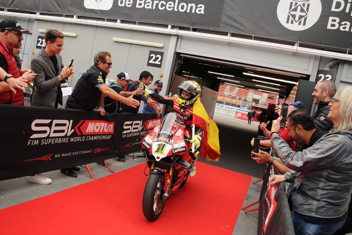 Superbike Catalunya: Bautista ne fait aucun prisonnier et laisse tomber un autre set
