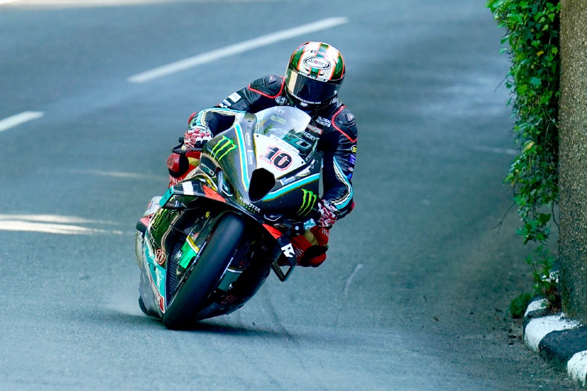 Peter Hickman bij TT 2023: waanzinnige snelheid, zeldzame intelligentie