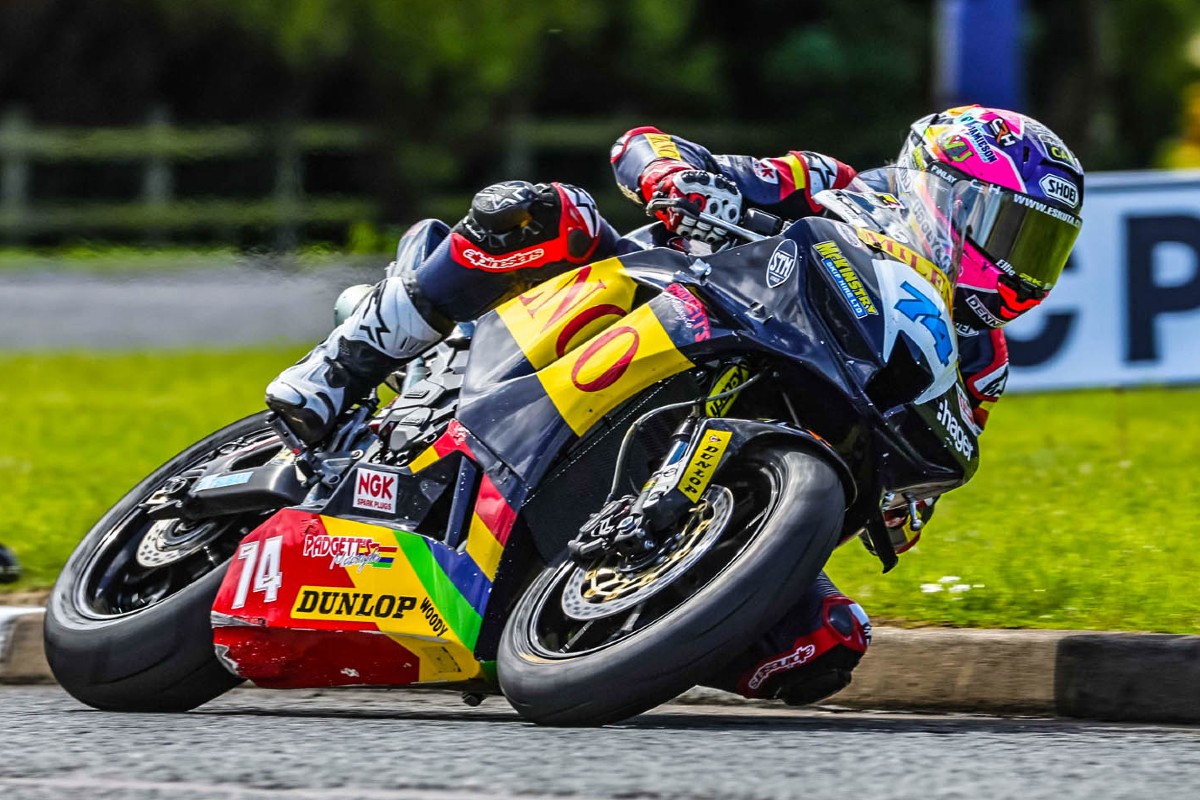Spectaculaire overwinning voor Davey Todd op de North West 200