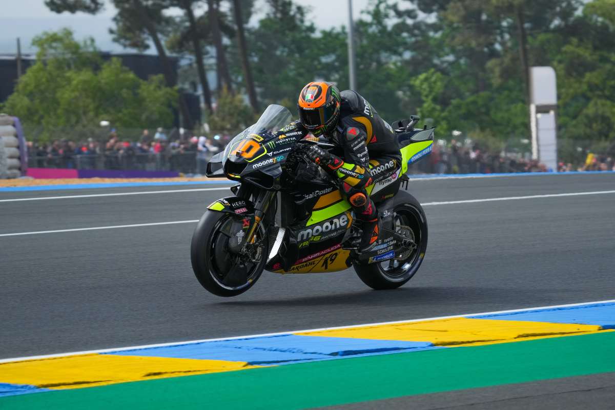 Luca Marini furieux : « Binder m’a viré.  Où est la sanction ?