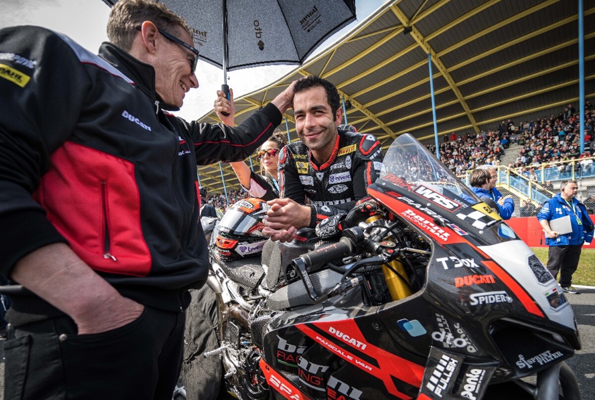 Superbike en ébullition, Ducati coupé et enragé