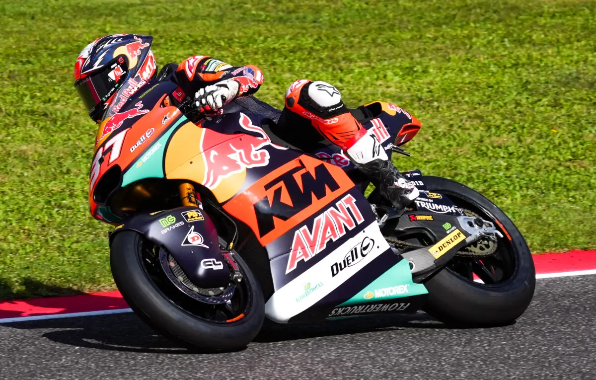 Moto2 Mugello, Essais 3 : Acosta établit un record, Alcoba-Skinner bang