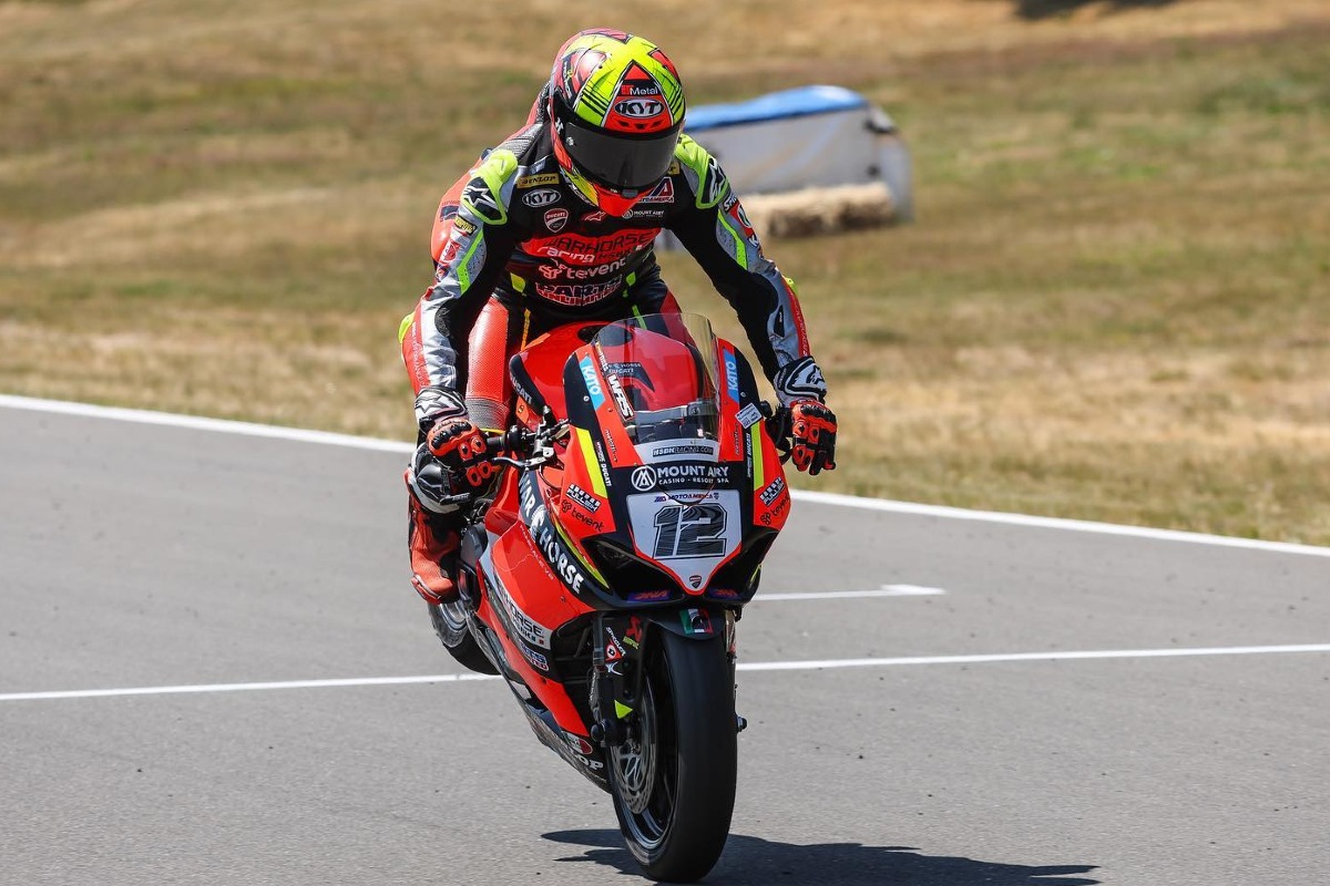 7 løb, 7 sejre: Xavi Forés kæmper ikke i MotoAmerica