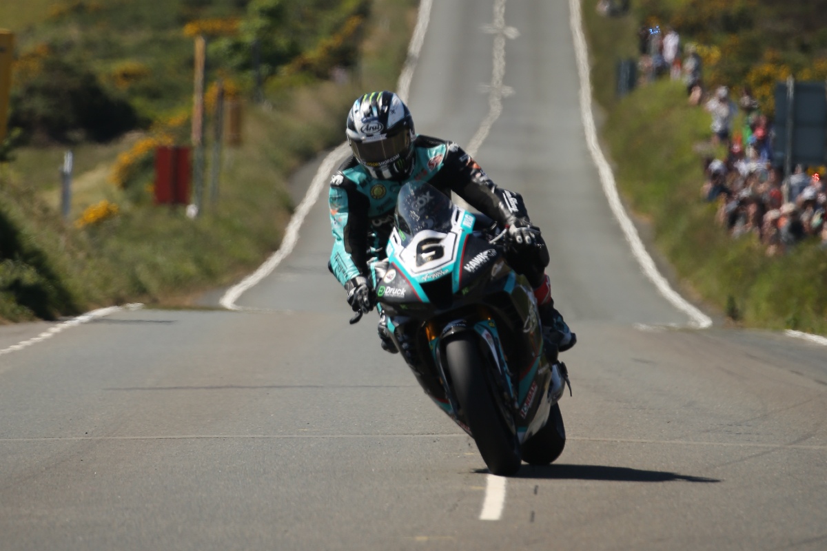 Michael Dunlop, ça fait 23 victoires : domination chez les Superbikes au TT 2023, Hickman fou